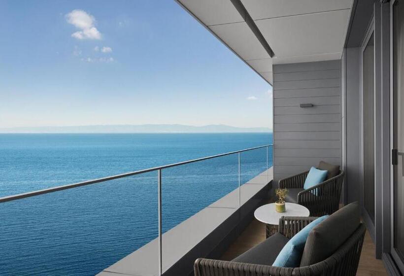 Номер Deluxe Вид на Море с Балконом, Jw Marriott Hotel Istanbul Marmara Sea