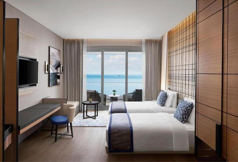 Номер Deluxe Вид на Море с Балконом, Jw Marriott Hotel Istanbul Marmara Sea