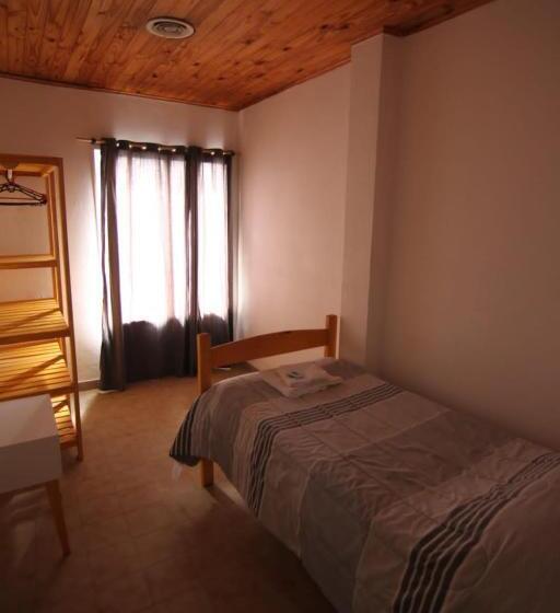 חדר יחיד בסיסי, El Faro Hostel