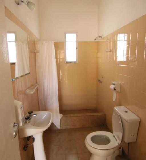 Quarto Individual Basic, El Faro Hostel