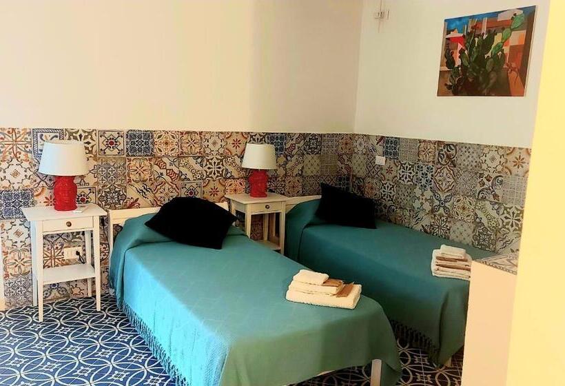 اتاق پریمیوم چهارنفره, Vfh Villa Flavia Eco B&b   50 Metri Dal Mare