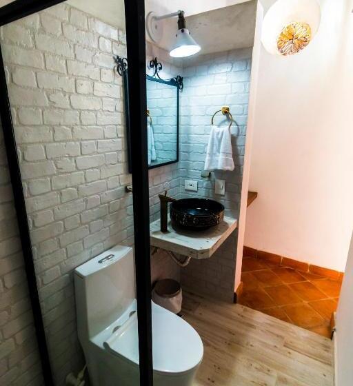 חדר סטנדרט לשלושה, Bohemia Hotel Boutique