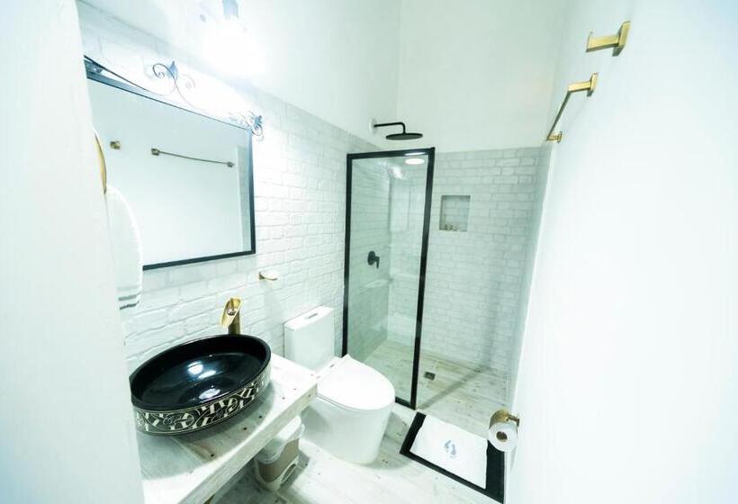 스탠다드 트리플 룸, Bohemia Hotel Boutique
