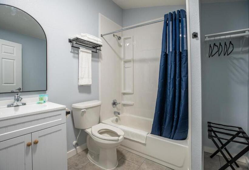 Люкс Superior, Salt Air Inn & Suites
