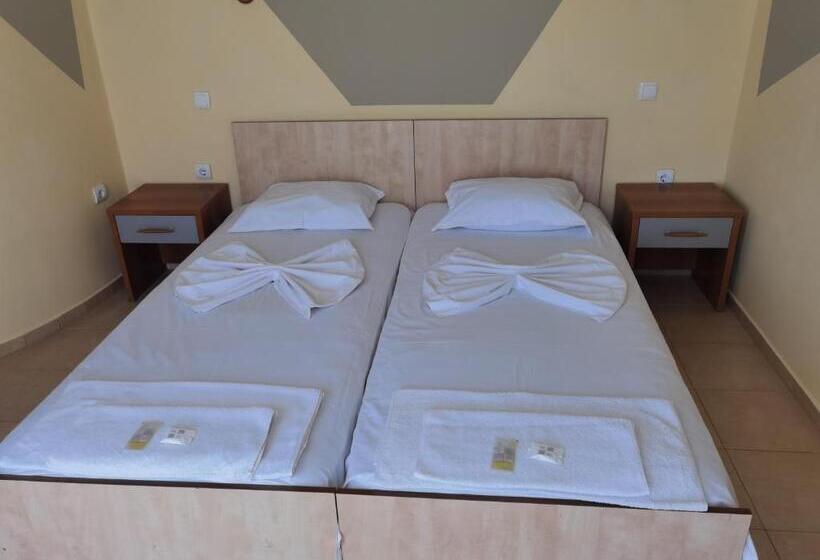 Трехместный Номер Комфорт, Santorini Sveti Vlas