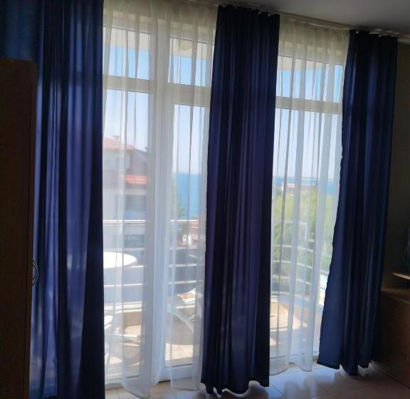 Трехместный Номер Комфорт, Santorini Sveti Vlas