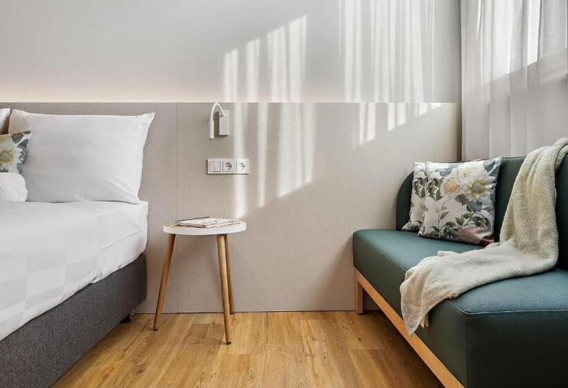 Семейный Номер, Hey Lou Hotel Karlsruhe Messe