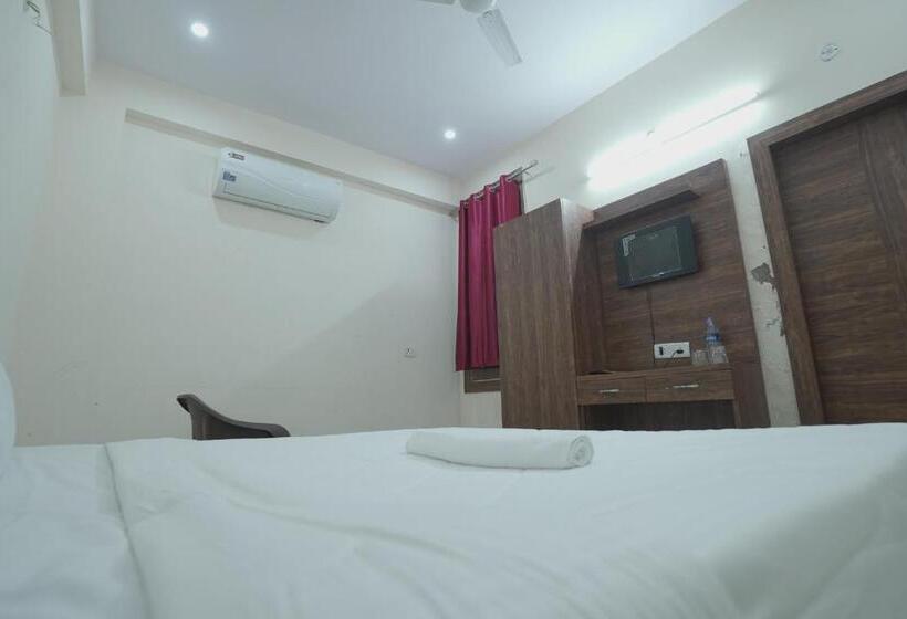 Номер Economy Индивидуальный, Viraj Palace By Wb Inn