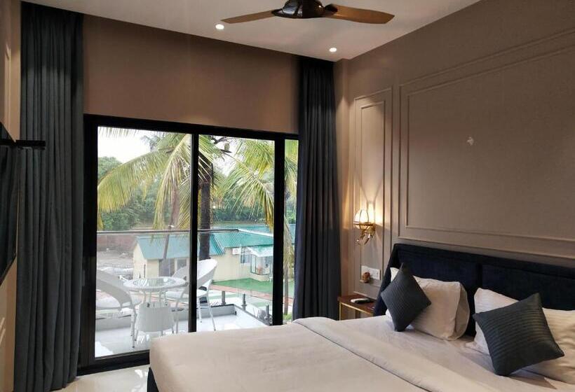 Номер Стандарт Вид на Бассейн, Paramount Riverfront Resort & Spa, Karjat