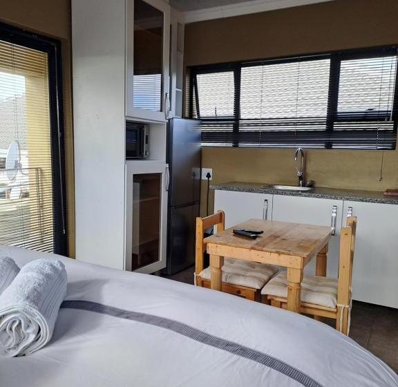デラックススタジオ, Fountain Beach House Ikhaya