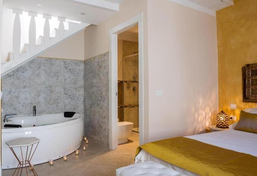 Люкс с гидромассажем, Moon S Tower Suite&rooms