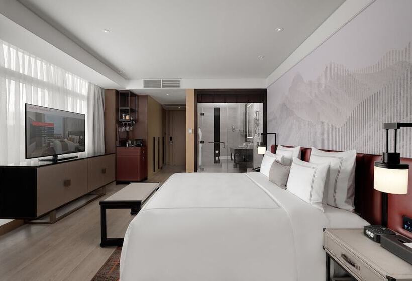 جناح, Swissôtel Clark Philippines