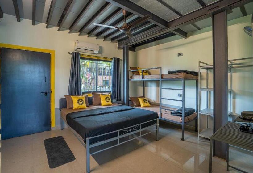 정원 전망 4인용 스탠다드 룸, The Hosteller Lonavala