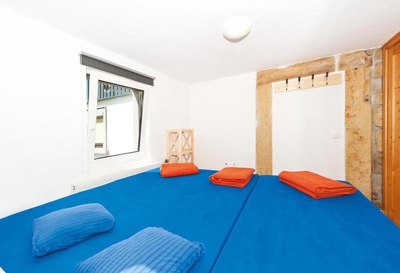 غرفة قياسية ثلاثية, Bergoase Hütte Und Hostel Sauna Kamin Lagerfeuer