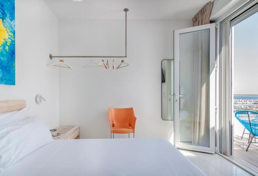 オーシャンビューデラックスルーム, The View B&b, Terrace & More