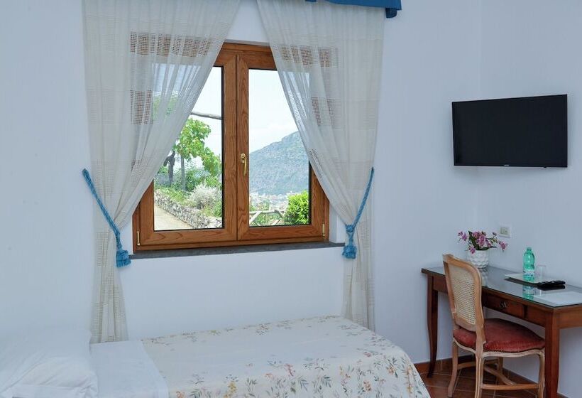 Номер Стандарт Трехместный, Villevieille
