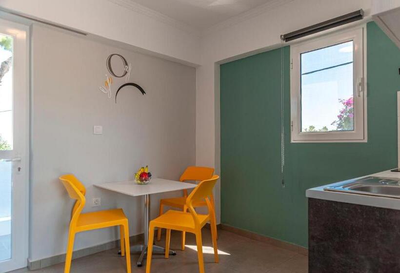 Quarto Triplo Superior, Gelli Apartments