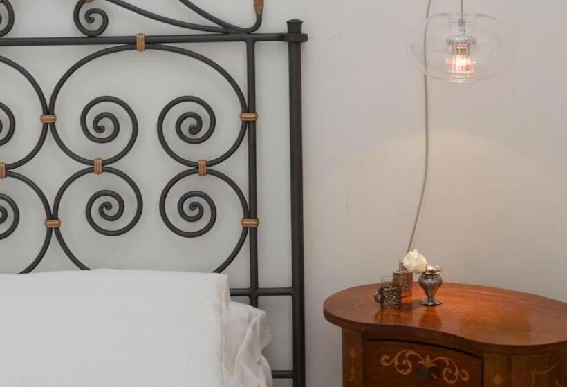 Классический Номер, Romantic Hotel & Restaurant Villa Cheta Elite