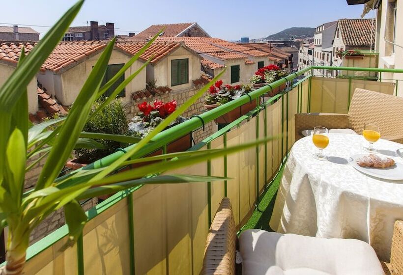 Номер Superior с Балконом, Royal Suites