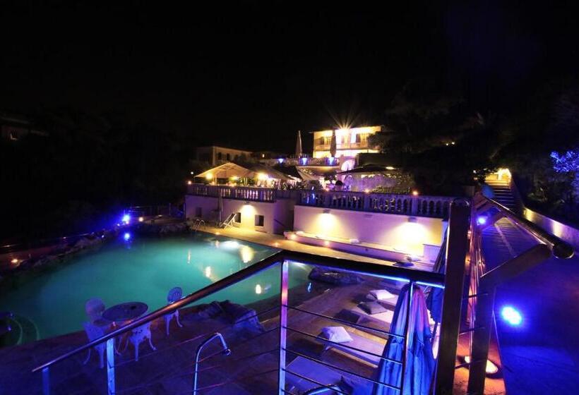 اتاق اساندارد با چشم‌انداز جانبی به دریا, Villa Margherita