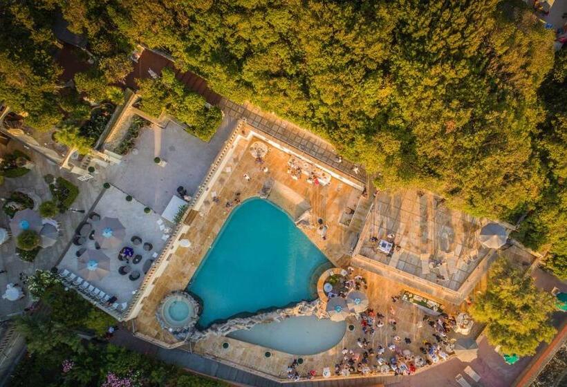 اتاق استاندارد چهارنفره با چشم‌انداز جانبی دریا, Villa Margherita