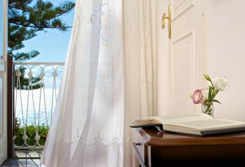 Классический Номер Вид на Море, Romantic Hotel & Restaurant Villa Cheta Elite