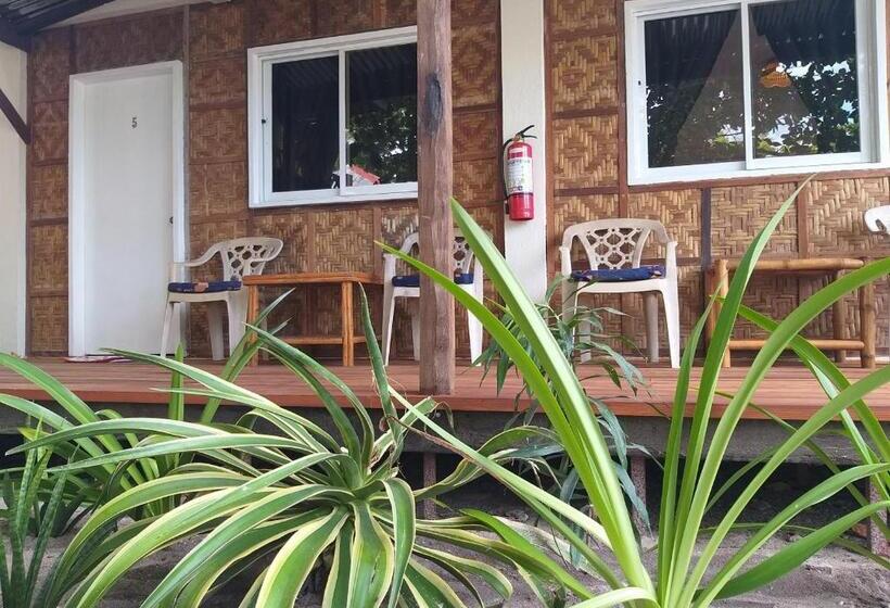 Номер Deluxe, The Sharks Tail Dive Resort