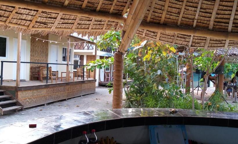 Номер Superior, The Sharks Tail Dive Resort