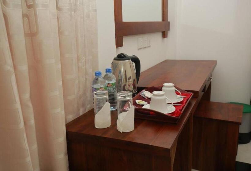 Номер Deluxe Кровать Кинг, Yala River Front Hotel & Restaurant