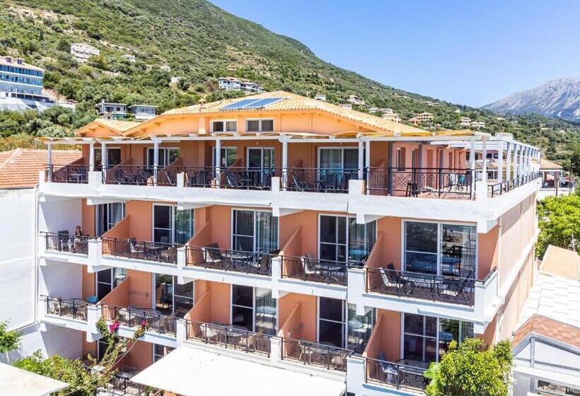 غرفة قياسية, Grand Nefeli Resort