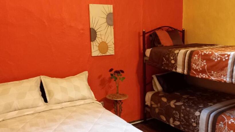 Номер Стандарт Трехместный, Villa Del Rosario Hostal