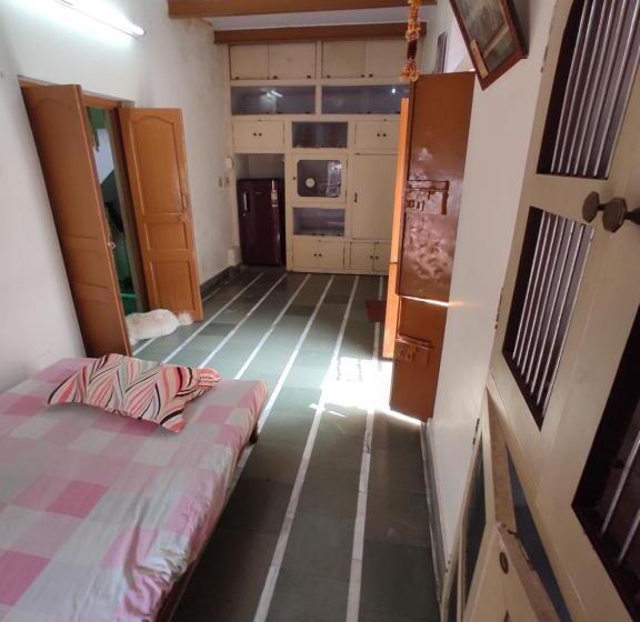 Quarto Deluxe, Heritage Homestay At Old City Near Holy Ganges