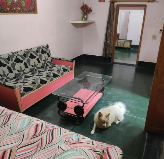 Quarto Deluxe, Heritage Homestay At Old City Near Holy Ganges
