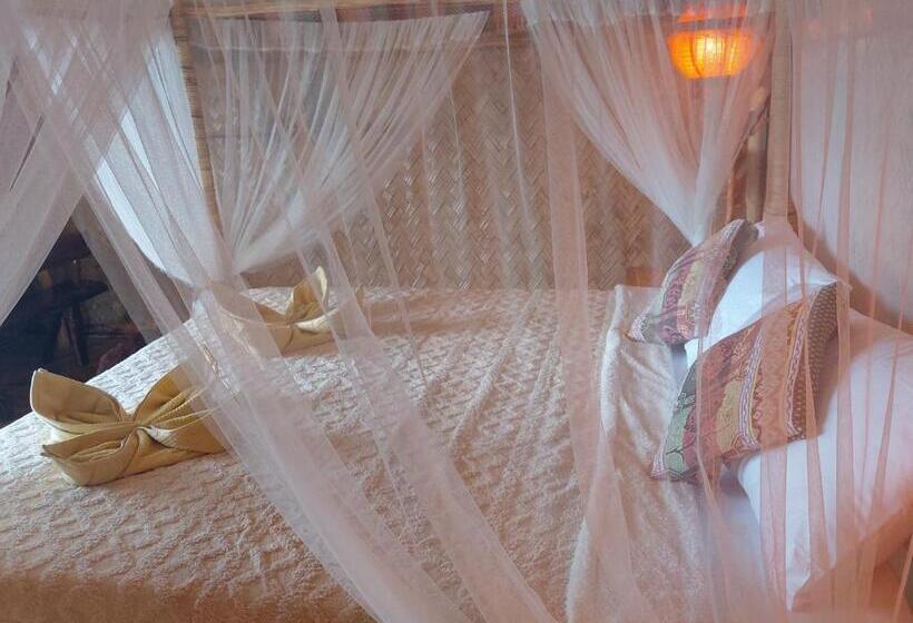 Deluxe Suite King Bed, Jungle Bar Honeymoon Suite & Private Pool