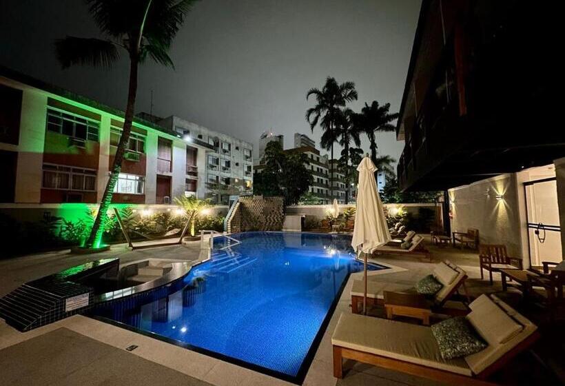 Quarto Quádruplo Clássico, Marmeu Tropical