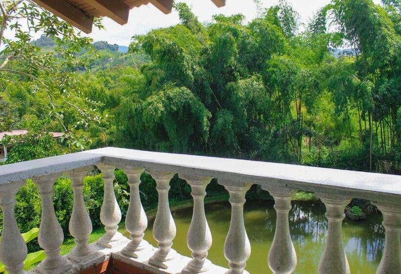 패밀리 룸, Room In Lodge   Family Cabin With Lake View