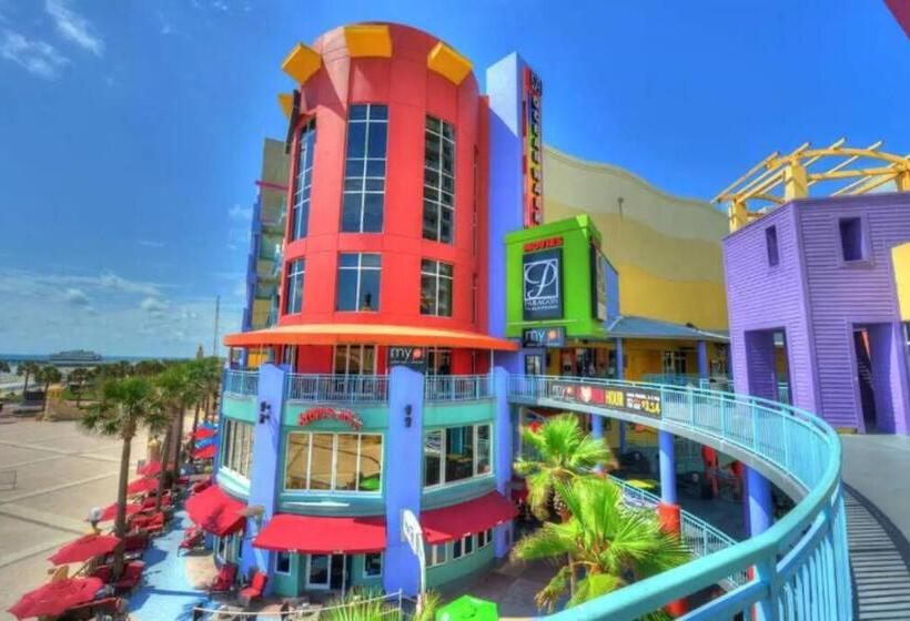 Family Suite, Beachfront Bliss At Ocean Walk Resort   Unit 1701