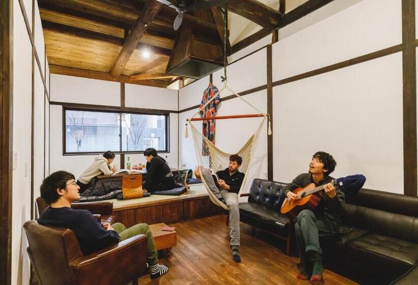Дом 1 Спальня, Couch Potato Hostel   Vacation Stay 28455v