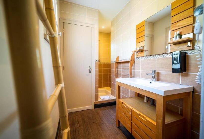 Четырехместный Номер Стандарт, Hôtel Le Peu Breton