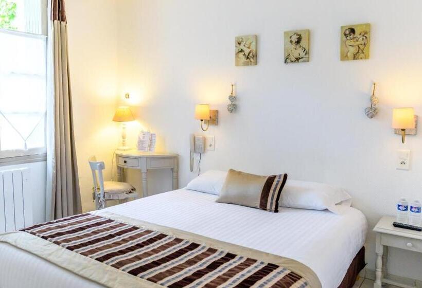 Четырехместный Номер Стандарт, Hôtel Le Peu Breton