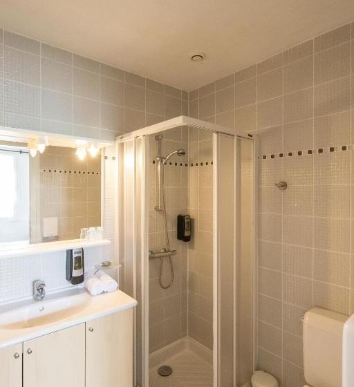 Пятиместный Стандартный Номер, Hôtel Le Peu Breton