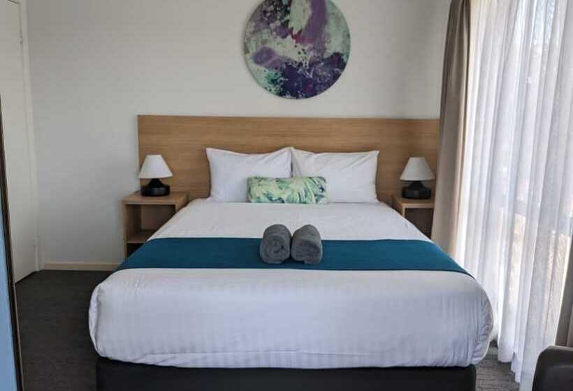 Апартаменты 4 Спальни, Araluen Motor Lodge