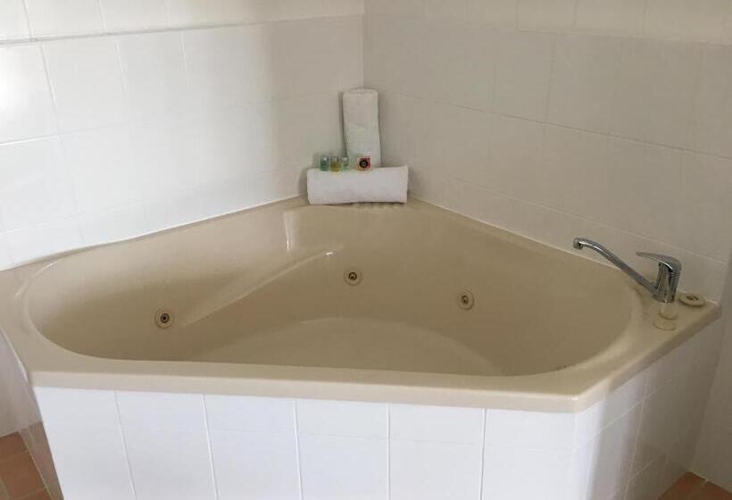 バスタブ付きスタンダードルーム, Araluen Motor Lodge