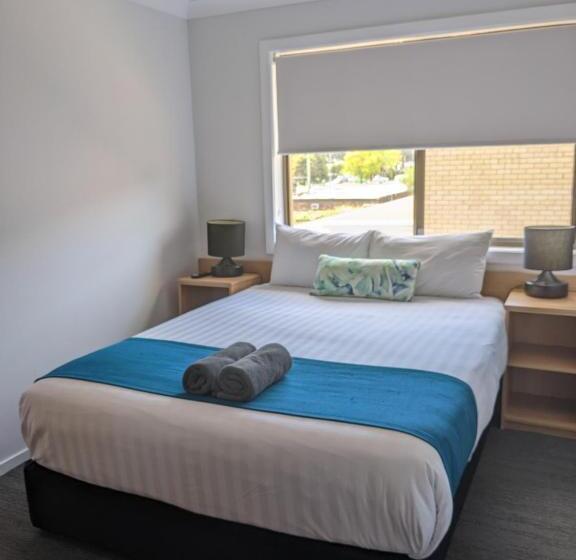 Апартаменты 4 Спальни, Araluen Motor Lodge