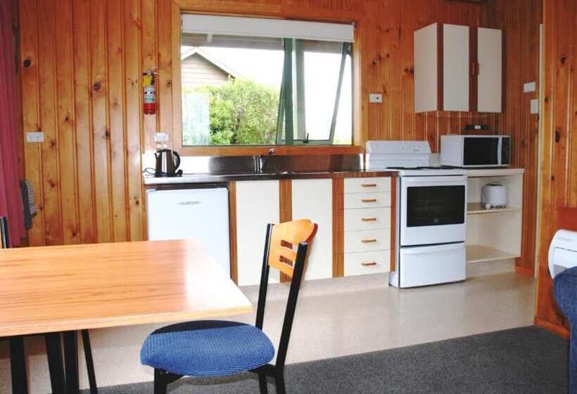 Шале 1 Спальня, The Chalets Motel