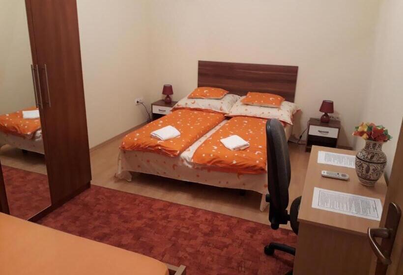 Трехместный Номер Комфорт, Piac Utcai Apartman