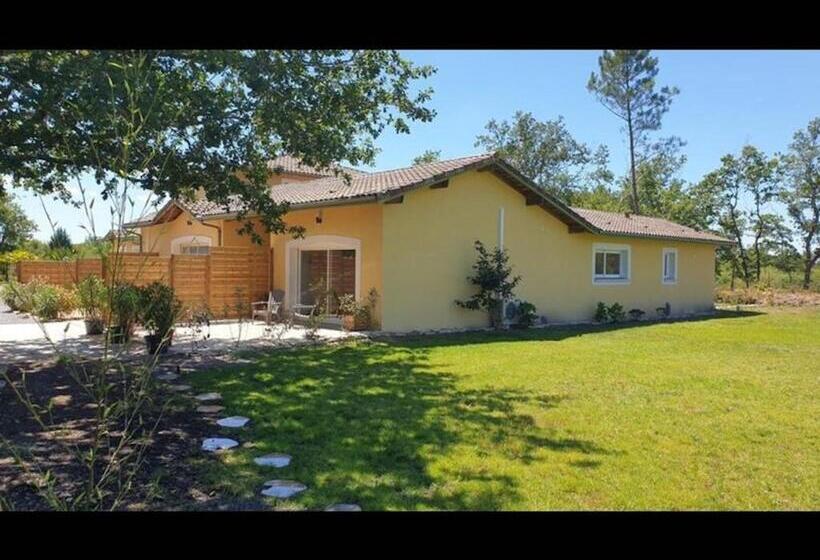 Четырехместный Номер Стандарт, La Villa Estella   Family Suite