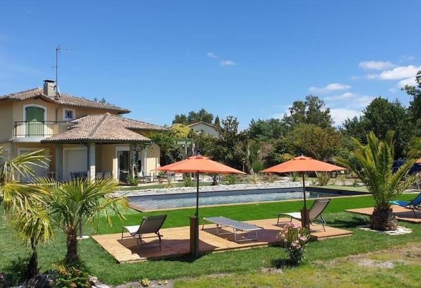 Четырехместный Номер Стандарт, La Villa Estella   Family Suite