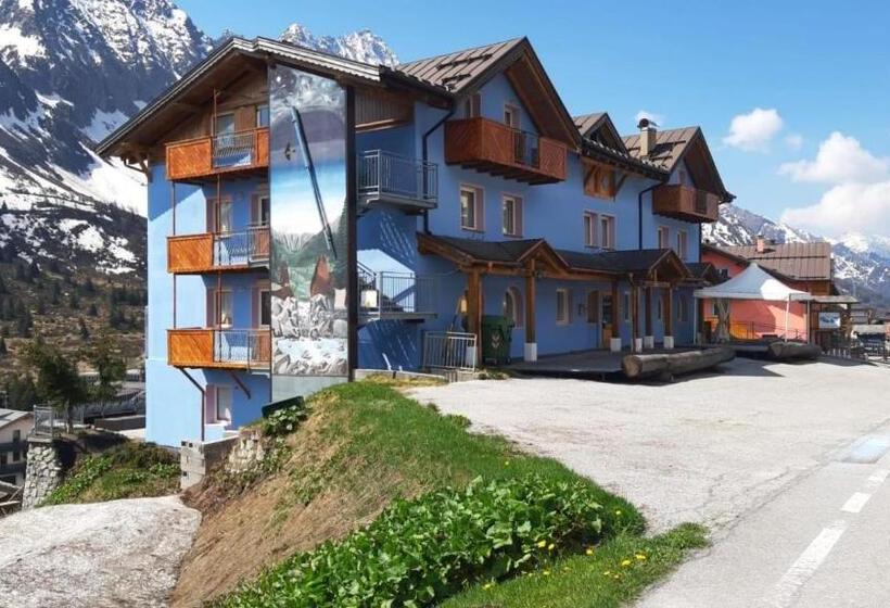 Четырехместный Номер Стандарт с Балконом, Cielo Blu