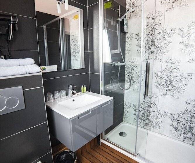 Номер Стандарт Трехместный, Cit Hotel B